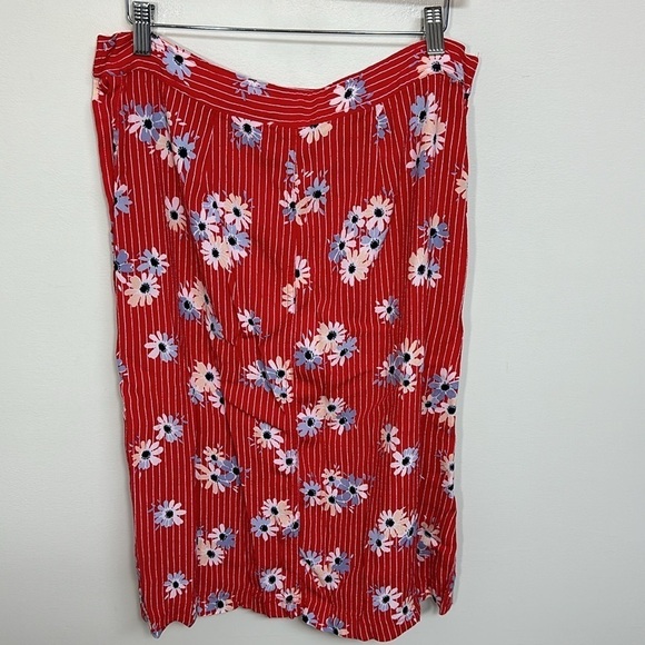 Madewell Side-Button Skirt in Daisy Society 10 - Picture 5 of 8